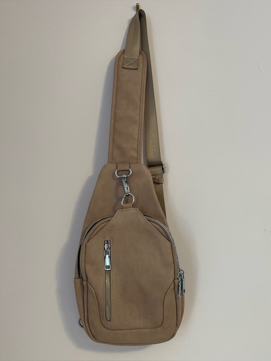 Handbags - Vegan‎ leather sling bag- excellent preloved condition